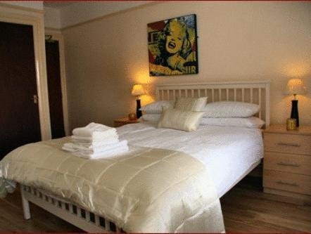 Sheil 3* Liverpool